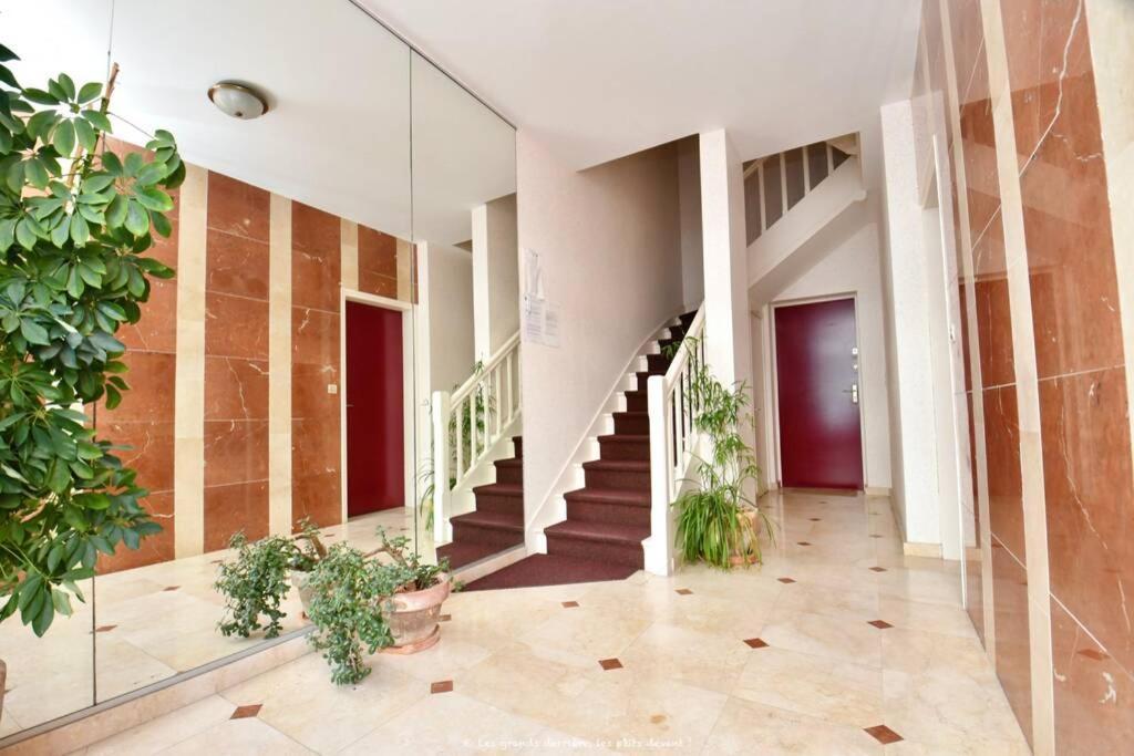 La Mezzanine Apt 5 Pers Classe 3 Etoiles, Royan- Centre 300 M Plage Foncillon Екстер'єр фото